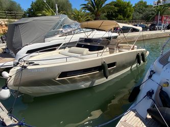 29' Invictus 2021 Yacht For Sale